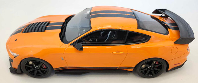 2020 Shelby GT500 Predator Ford Mustang Orange 1:18 Resin Rare in Arts & Collectibles in Kawartha Lakes - Image 4