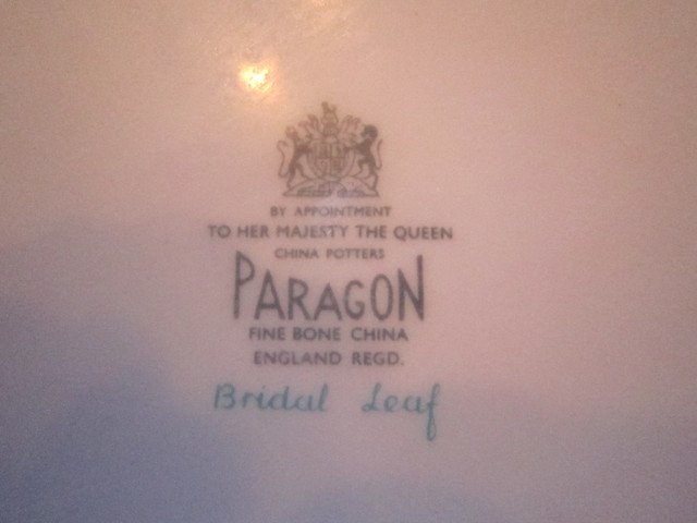 Paragon BRIDAL LEAF fine bone china in Arts & Collectibles in Delta/Surrey/Langley - Image 2
