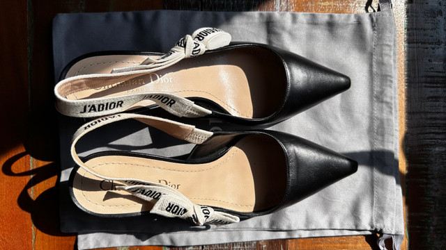 SOLD- NWT - DIORJ'Adior Leather Slingback Pumps Size 36.5 dans Femmes - Chaussures  à Longueuil/Rive Sud - Image 4