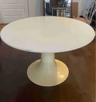 Giovanni Maur Treco Tulipe Table, View more