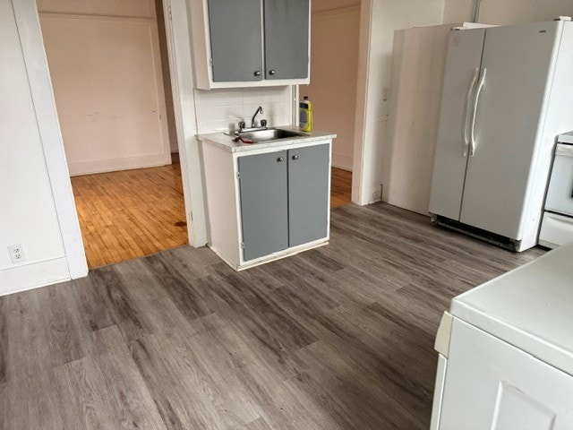4 1\2 à louer, St-Clément, libre 1er Sept, 1495$, 514-924-7063 — photo 2