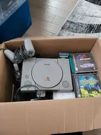 Modded ps1 with 3 controllers and 80+ games. See description