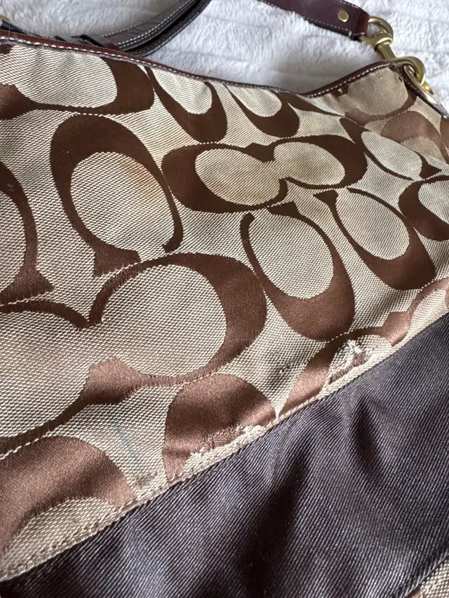 COACH vintage signature hobo shoulder bag in Women's - Bags & Wallets in Barrie - Image 7