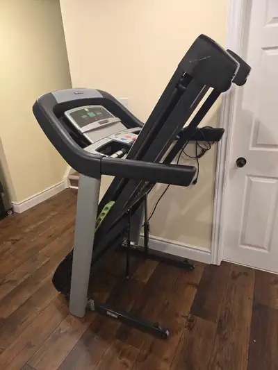 Horizon CT5.3 Treadmill, View more