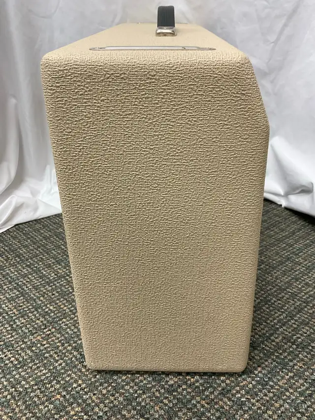 FENDER TONE MASTER DELUXE REVERB AMP in Amps & Pedals in North Bay - Image 8