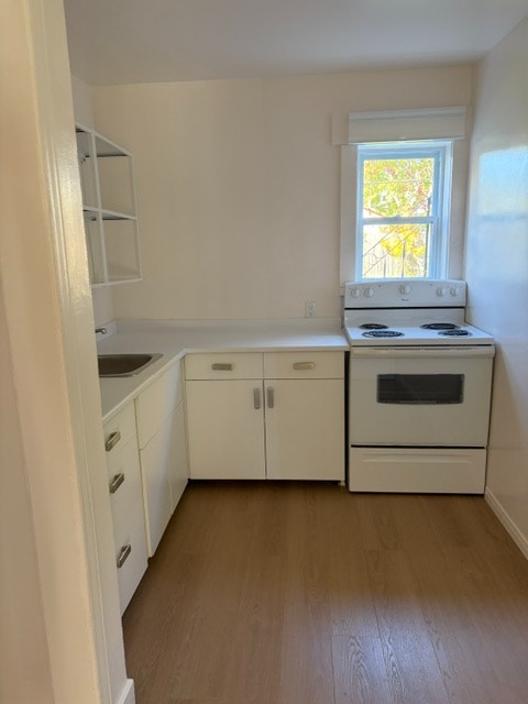 2 bedroom apt. Overbrook, all utilities, internet and parking in 3