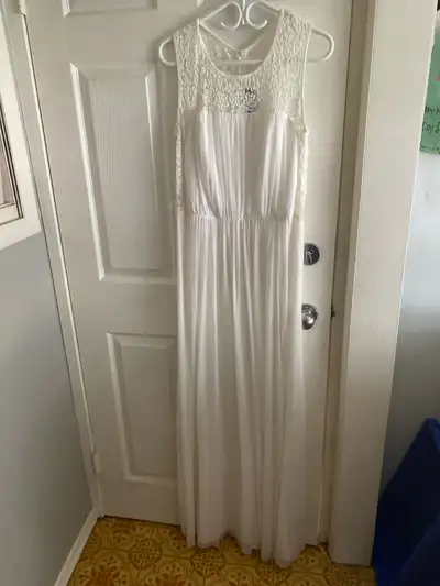White full length dress Lace back 2XL