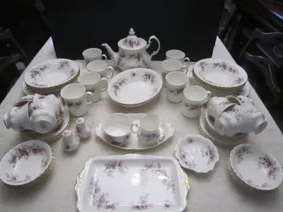 Royal Albert LAVENDER ROSE fine bone china set for 8, View more