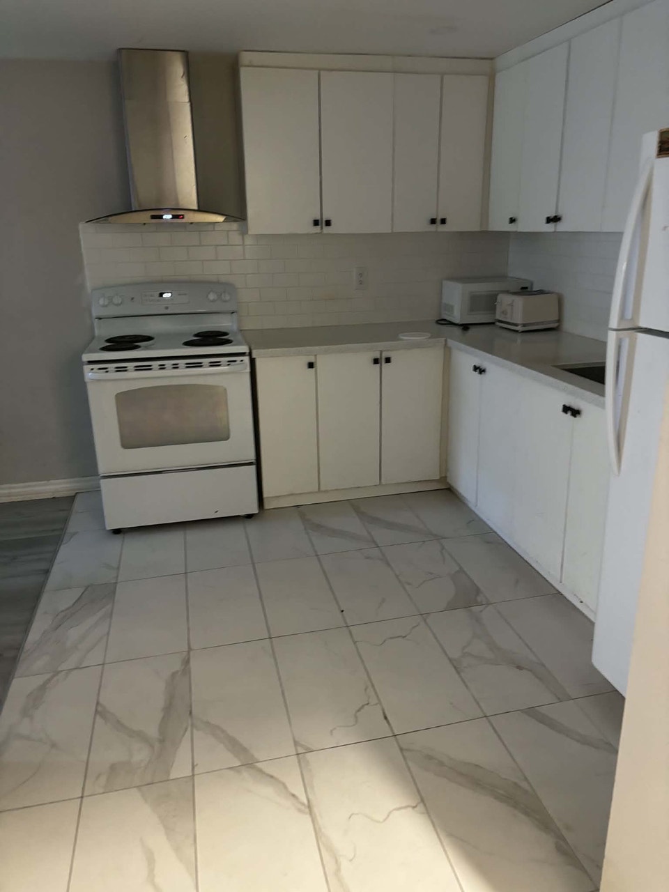 2 bedroom basement in Scarborough 5