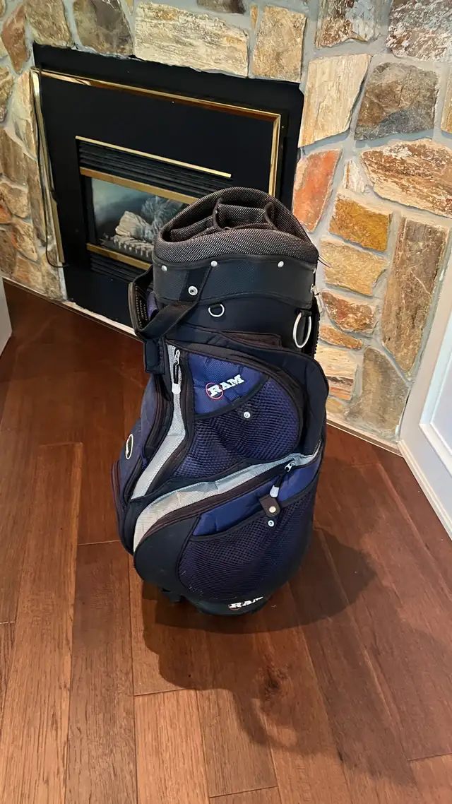 RAM Golf Cart Bag in Golf in Oakville / Halton Region - Image 3