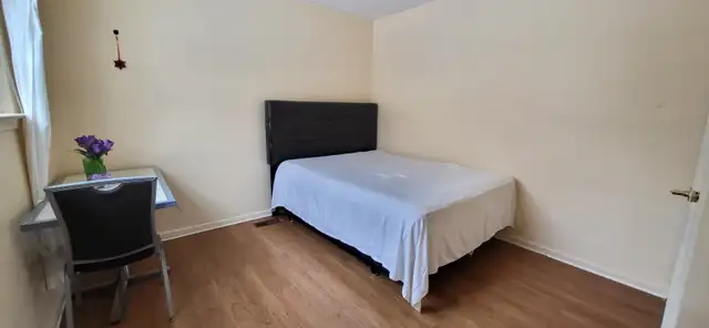 BASEMENT ROOM FOR RENT (AVAILABLE IN MAY)