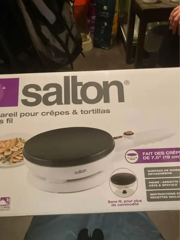 poêle a crêpe in Other in Sherbrooke - Image 2