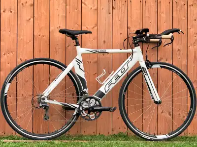 Felt S32  Trial Bike like new, View more