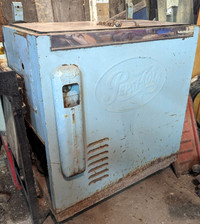 Vintage PEPSI chest cooler / Vieille glacière