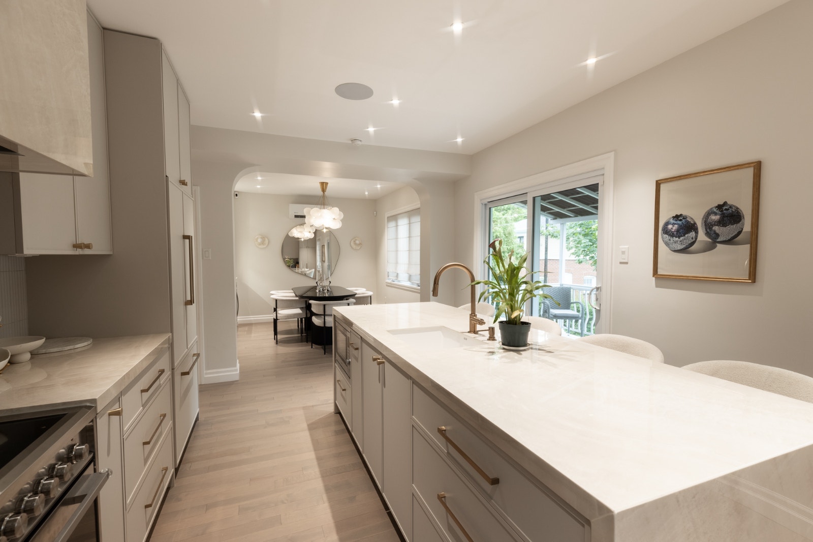 Magnifique résidence entièrement rénovée - Ahuntsic — photo 1