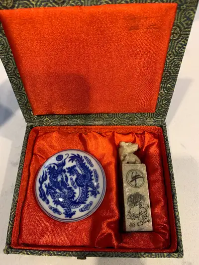 Chinese Stamp - Ox figurine in porcelain - "Andrew" with box, View more