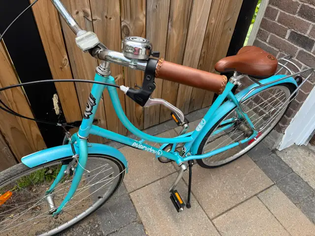 Everyday Kensington Bicycle in Cruiser, Commuter & Hybrid in Ottawa - Image 5