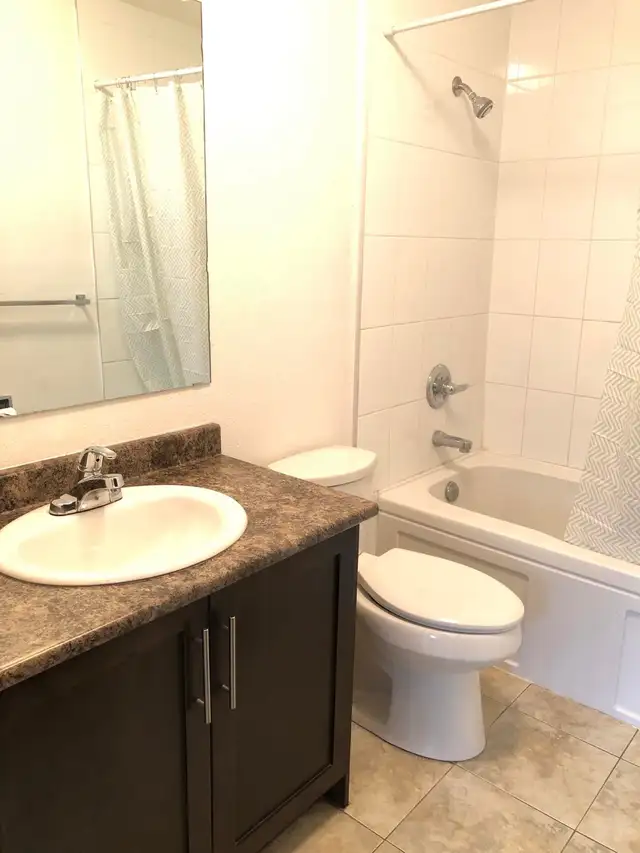 3 Beds 1 Bath Townhouse in Long Term Rentals in Burns Lake - Image 6