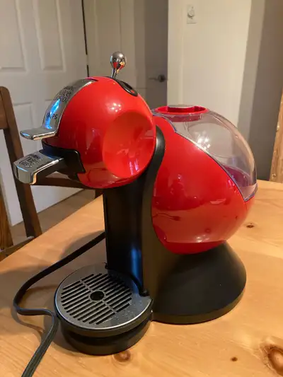 Nescafé Dolce Gusto capsule coffee maker, View more