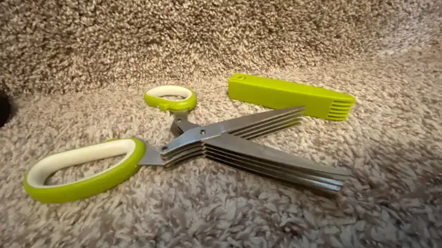 New Household Stuff: Egg Slicer, Hamburger Patty Press,... in Kitchen & Dining Wares in Ottawa - Image 10