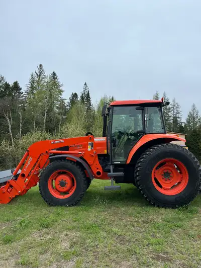 Amazing condition, 2016 No rust. Low hrs 4 cylinder turbo diesel Four wheel drive 24 fwd and reverse...