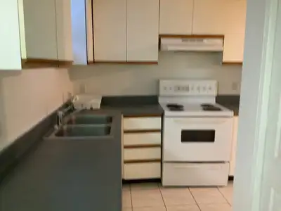 Nice and quiet basement for rent ,nearly to Sheridan college. Very convenient for bus. Separate entr...