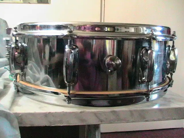 1971 Slingerland "Festival Series" Chrome Snare ..AWESOME ! in Drums & Percussion in Windsor Region - Image 6
