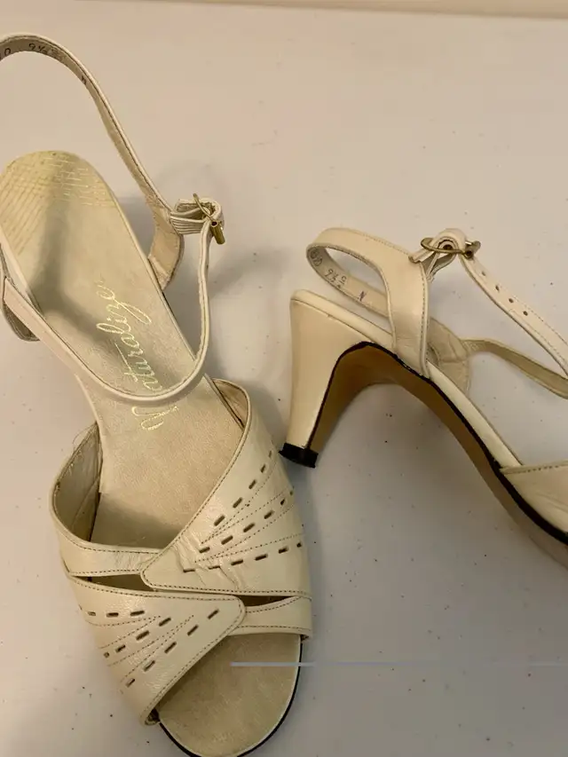Womens Shoes in Women's - Shoes in Edmonton - Image 6