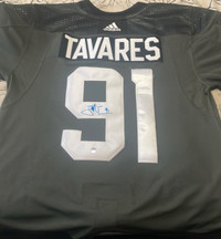 Signed John Tavares Jersey - Third w COA XLarge