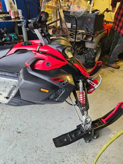 2007 Yamaha phazer FX chassis snowmobile,499 cc genesis engine,2 cyl 80 hp, 4 stroke liquid cooled,v...