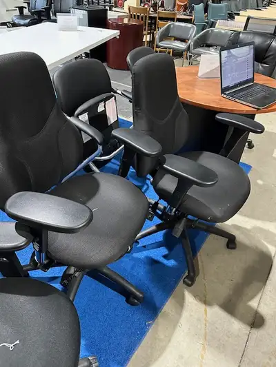 Computer chair kijiji sale