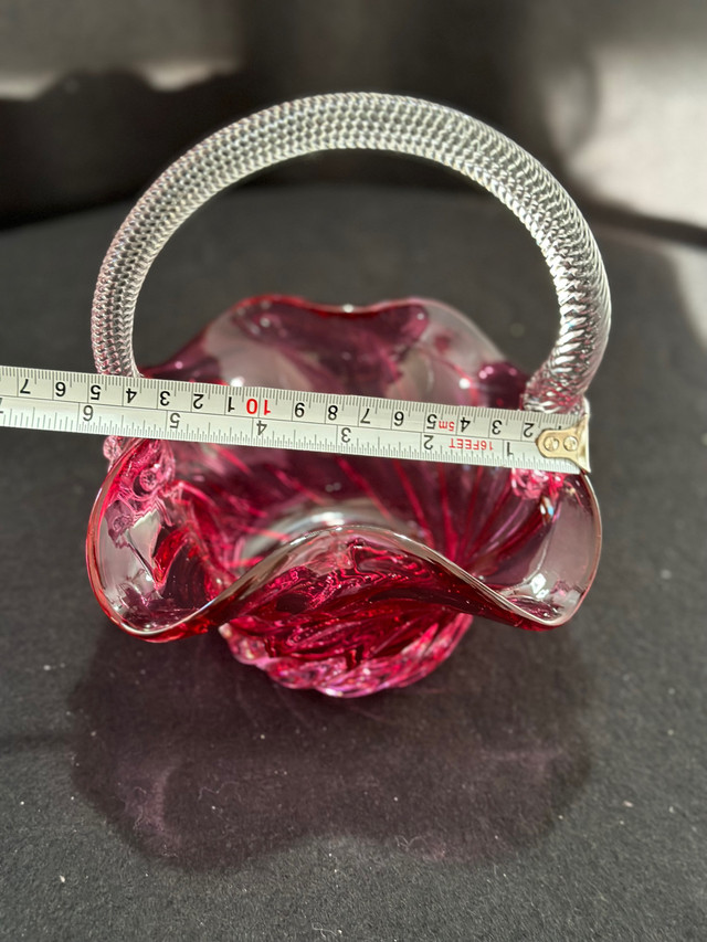 Vintage Hand Blown Cranberry fruit basket/ flower basket with ha in Home Décor & Accents in Hamilton - Image 4