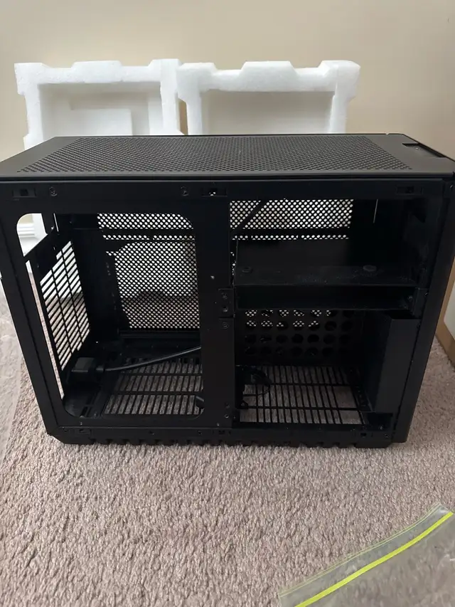 Dan c4 SFX case in System Components in Ottawa - Image 4