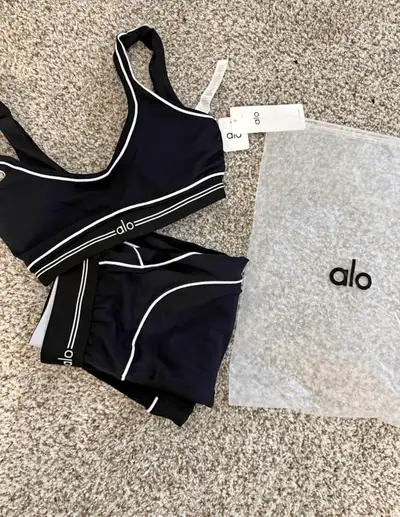 ALO small black bra and leggings Set, View more