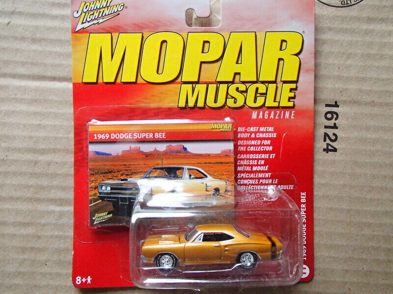 1:64 Johnny Lightning MOPAR Muscle Mag R10 1969 Dodge Super Bee for sale  