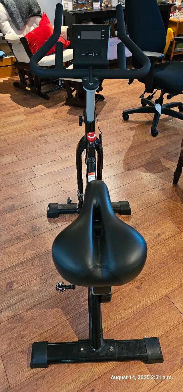 spin bike like new in Exercise Equipment in Gatineau - Image 2