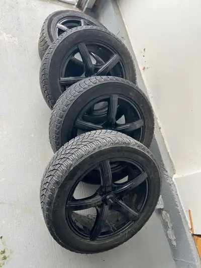 4 Michelin X Ice Snow Tires with Alloy Rims Ballanced and Mounted 5x114.3 bolt pattern 215 / 55 / R1...