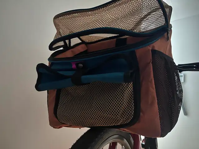 Pet Bicycle Carrier / Bike Basket for Small Dog or Cat – Like Ne in Road in Ottawa - Image 8