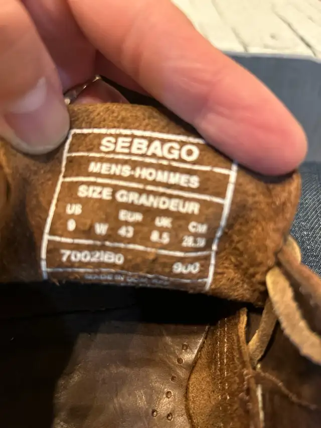 Sebago Docksides - Brown Gum Men’s size 9 in Men's in Oakville / Halton Region - Image 7