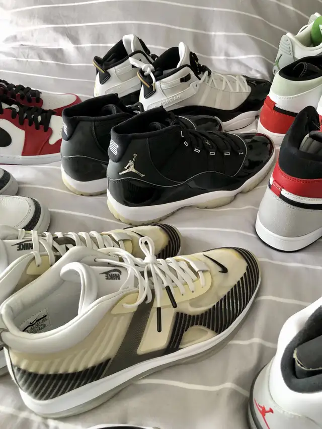 Jordan’s for sale - size 10.5 in Men's Shoes in Mississauga / Peel Region - Image 6