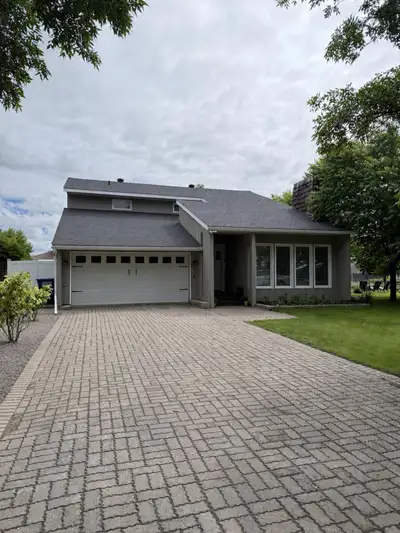 Welcome to 436 4th Street E in Shaunavon, a spacious and distinctive 2,091 sq. ft. home situated on...