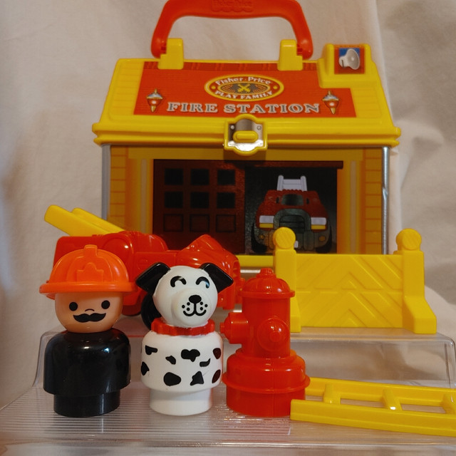 100% COMPLETE $30 EACH Little People's Lunch Box in Toys & Games in Oshawa / Durham Region - Image 3