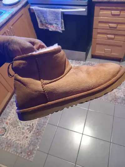 size 6 uggs , View more