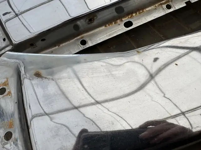 07–13 Chevrolet Silverado Chrome Front Bumper in Auto Body Parts in Edmonton - Image 3