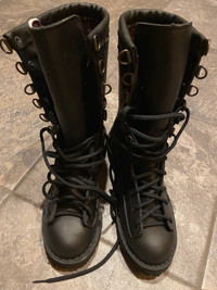 New Danner Fort Lewis Boots Size 5 women. 