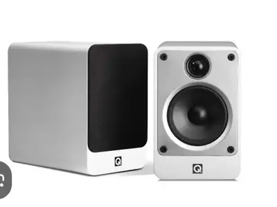 Like new condition with boxes and all packaging.