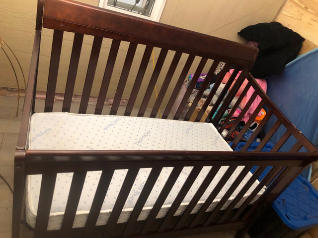Adjustable Baby crib  in Cribs in Lethbridge