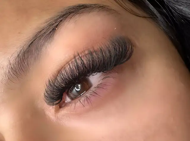Lash Tech in Hamilton64695061290242120