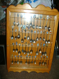 BEAUTIFUL  COLLECTABLE  SPOON  RACK