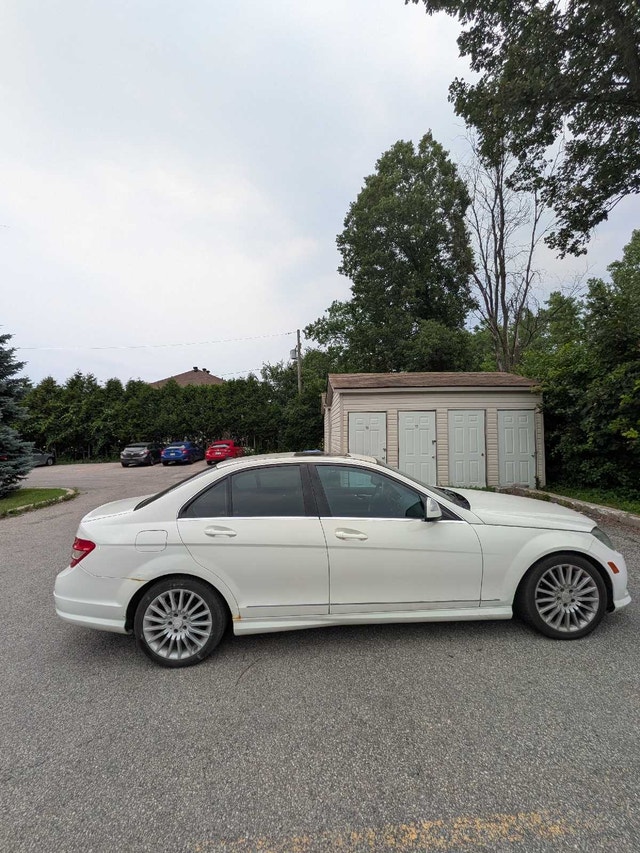 Mercedes-Benz C230 4MATIC 2009 — photo 4